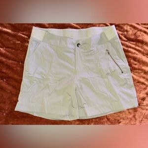 Pacific Trail Light Green Casual Shorts / Hiking - M